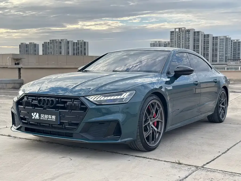 Audi A7L — фото 1