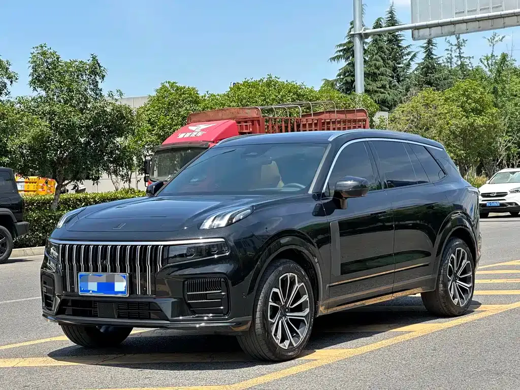 Lynk & Co 09
