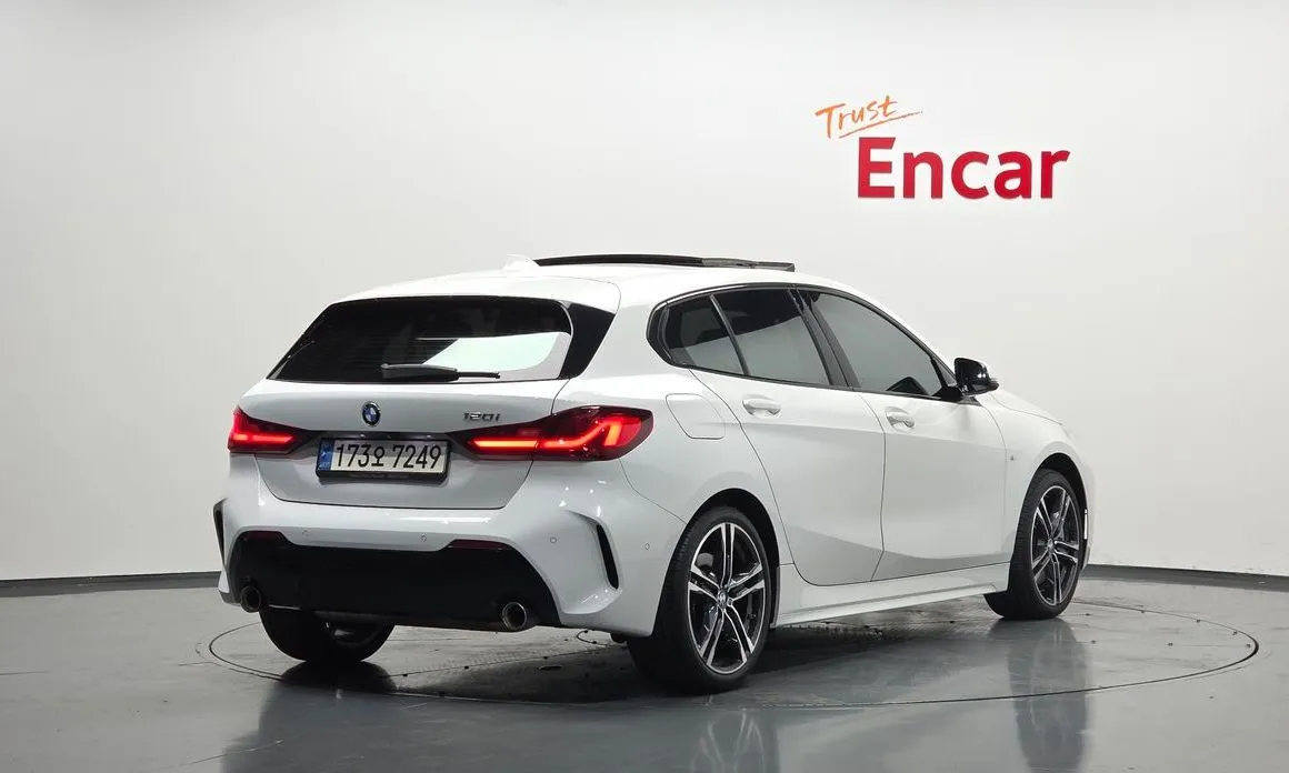BMW 1-Series 2021 из KR, фото 6