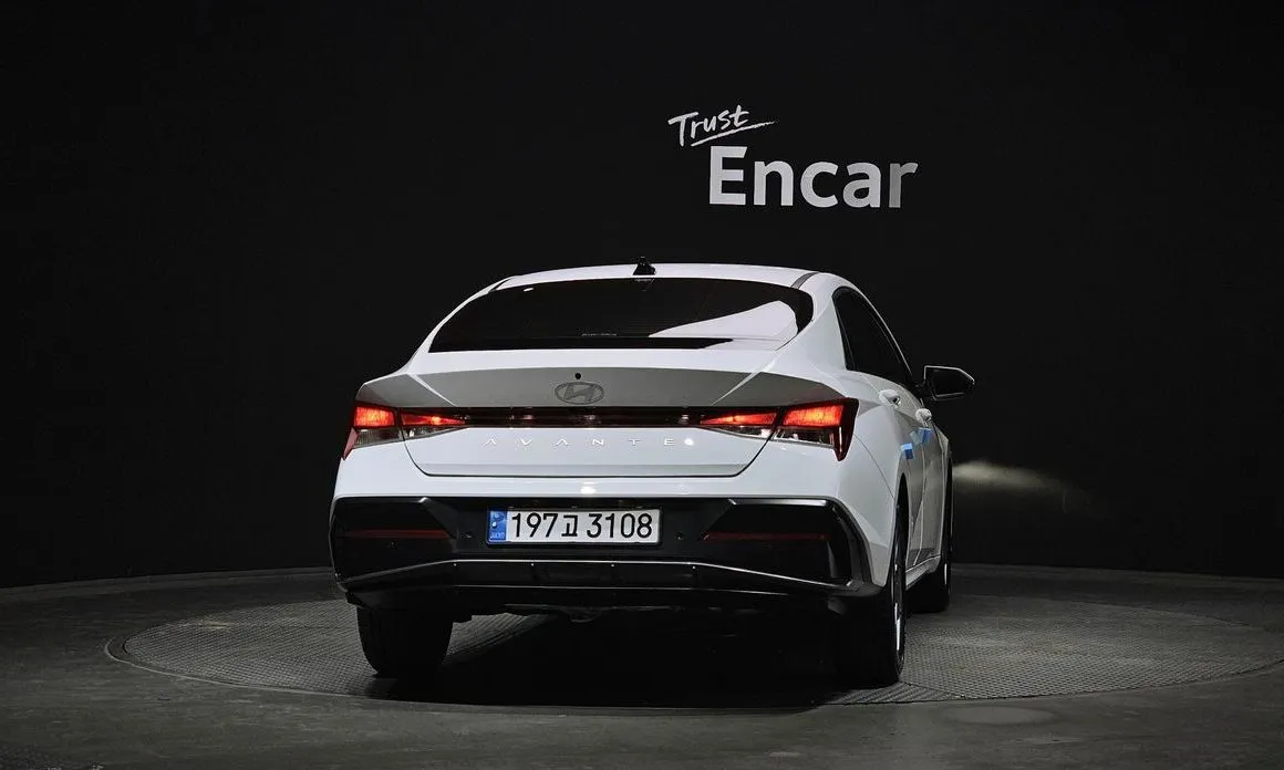 Hyundai AVANTE — фото 2