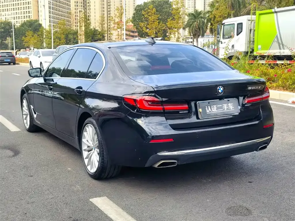 BMW 5 Series — фото 7
