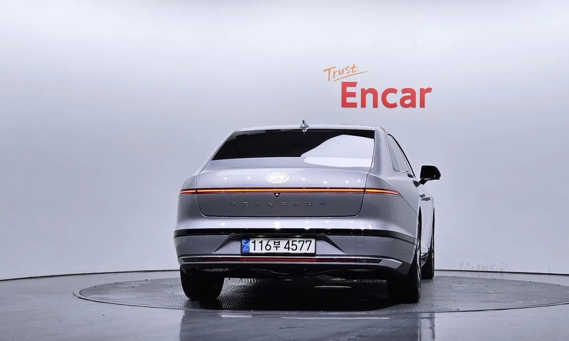 Hyundai Grandeur 2023 из KR, фото 2