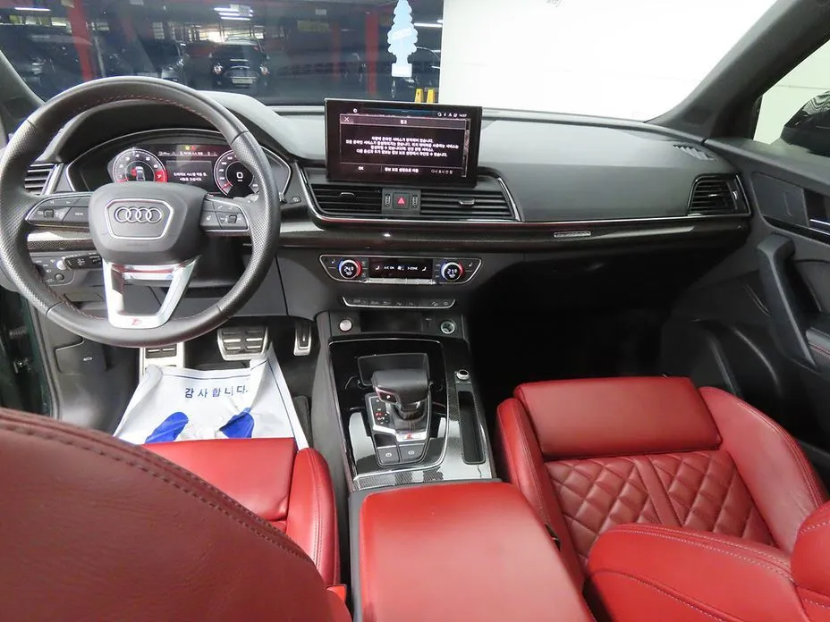 Audi SQ5 2023 из KR, фото 2
