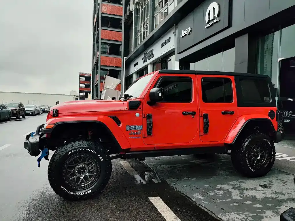 Jeep Wrangler PHEV 2023 из CN, фото 5