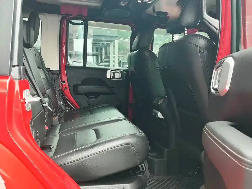 Jeep Wrangler PHEV 2023 из CN, фото 2