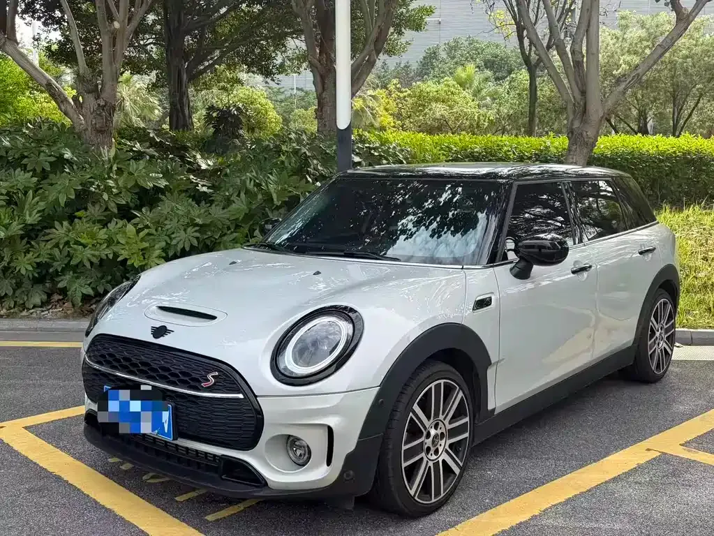 MINI Clubman — фото 1