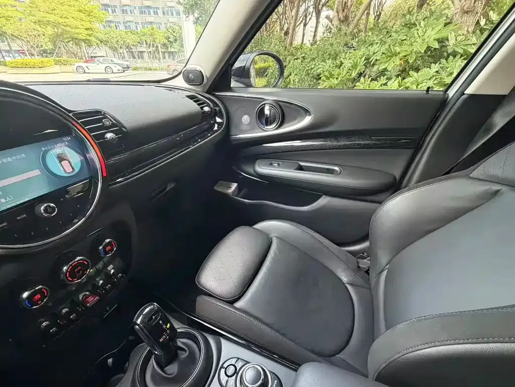 MINI Clubman — фото 5