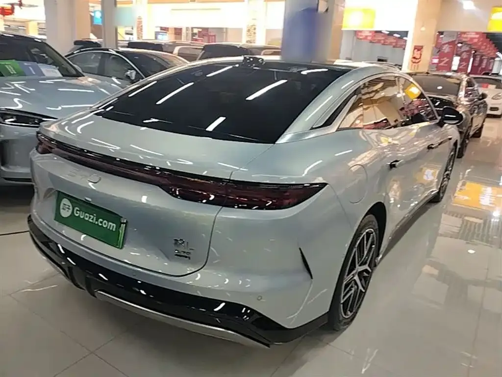 BYD Han L — фото 10