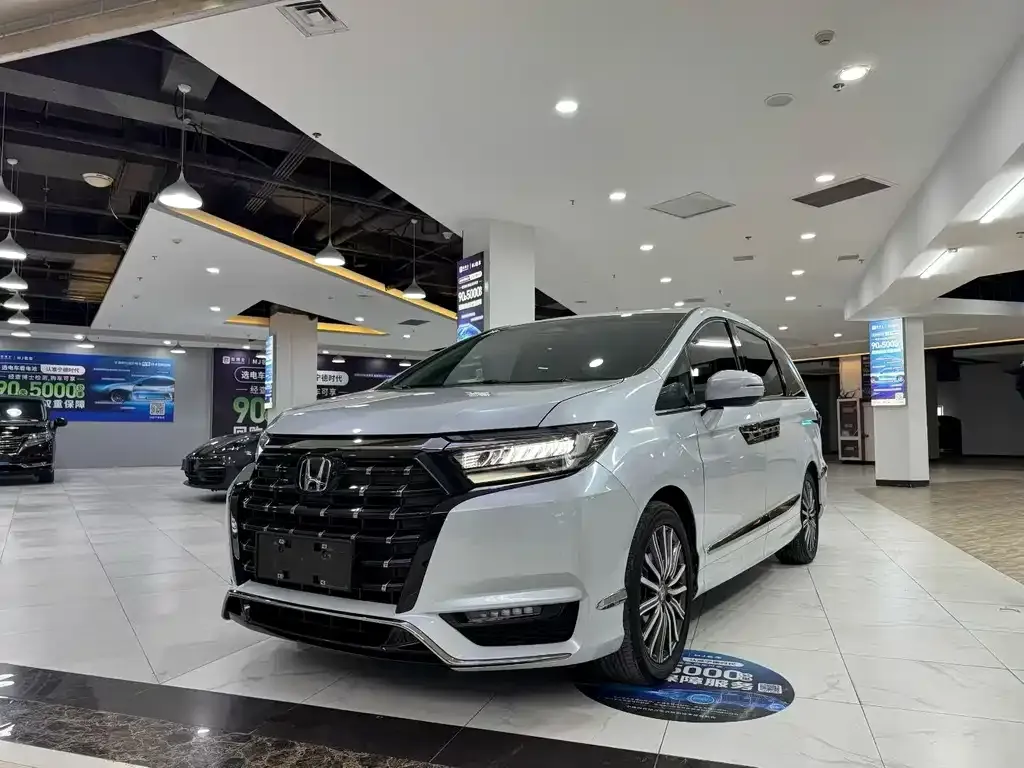 Honda Elysion 2024 из CN, фото 8