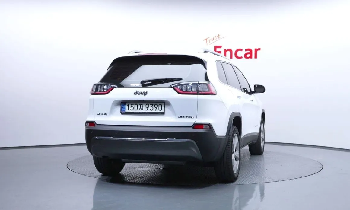 Jeep Cherokee 2021 из KR, фото 2