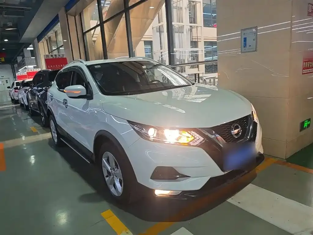 Nissan Qashqai — фото 6