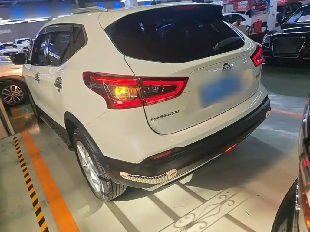 Nissan Qashqai — фото 10
