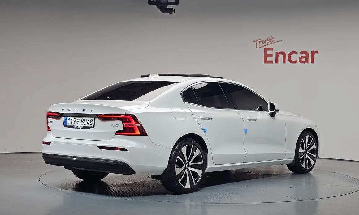 Volvo S60 2023 из KR, фото 9