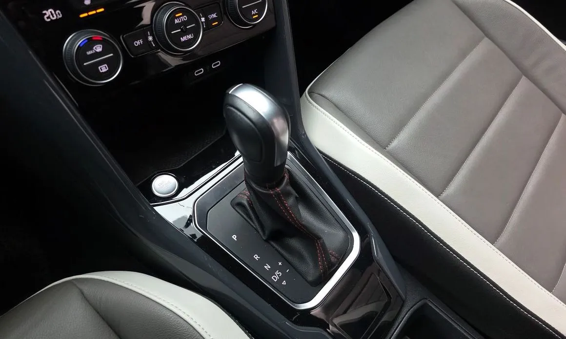 Volkswagen T-Roc 2021 из KR, фото 3