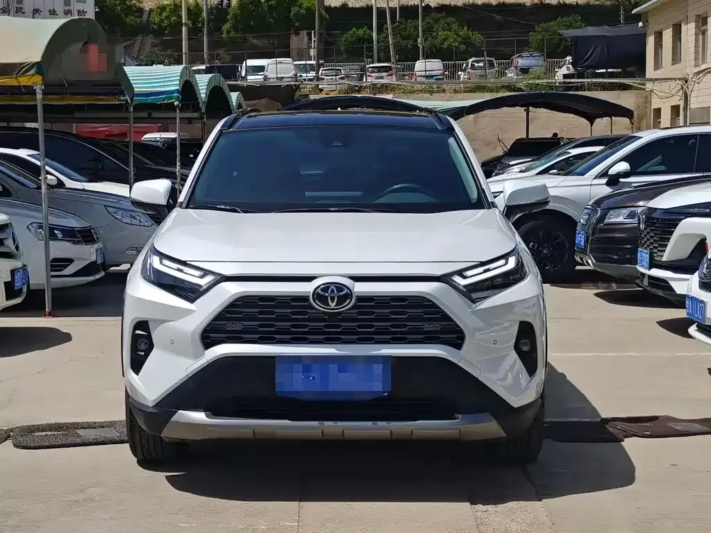 Toyota RAV4 — фото 3