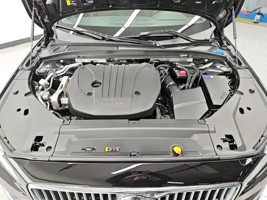 Volvo S90 — фото 9