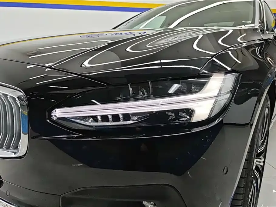 Volvo S90 — фото 8