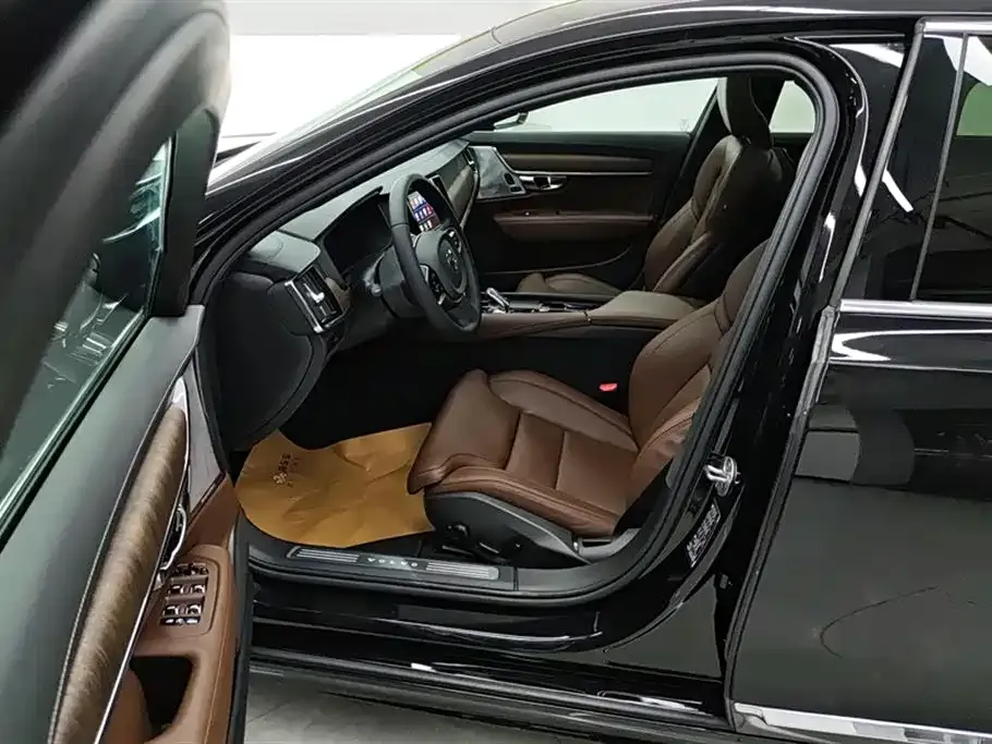 Volvo S90 — фото 10