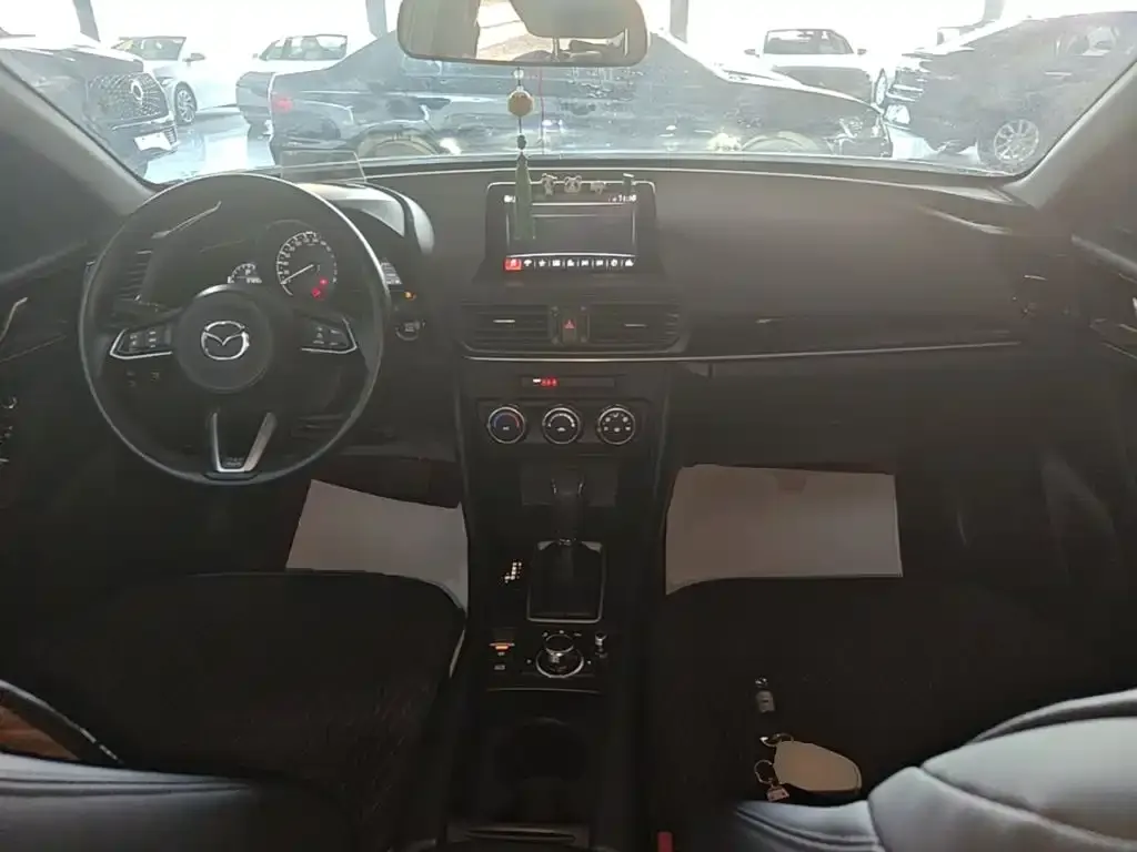 Mazda CX-4 2023 из CN, фото 5