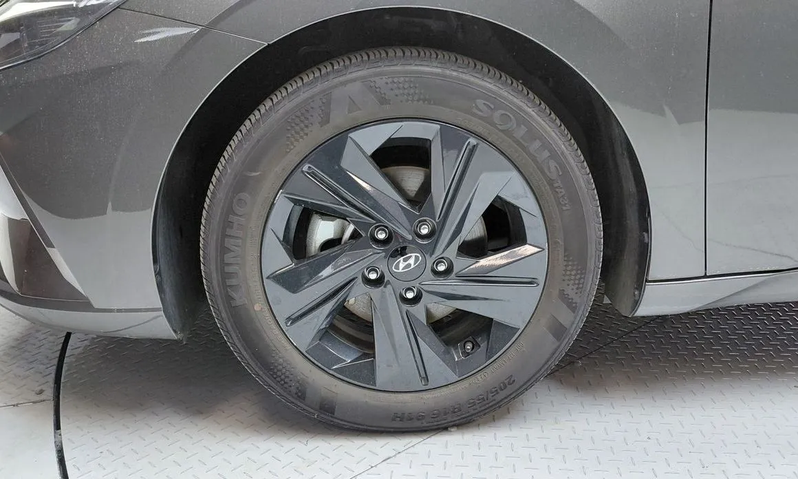 Hyundai AVANTE 2023 из KR, фото 4