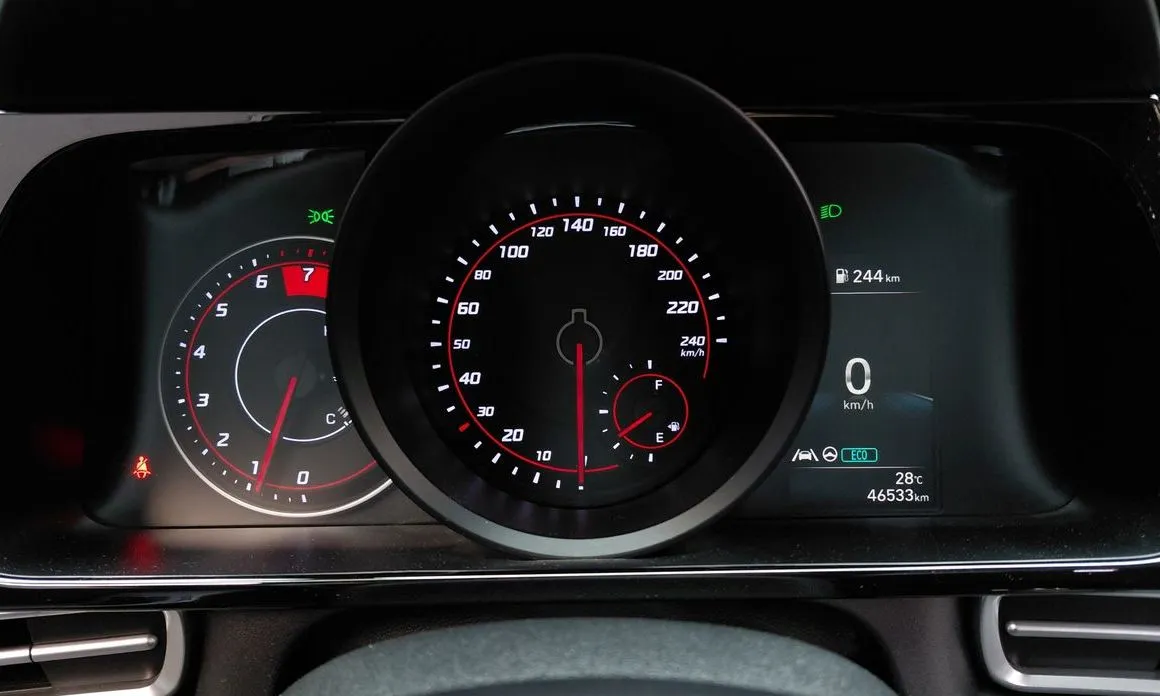Hyundai AVANTE 2023 из KR, фото 3