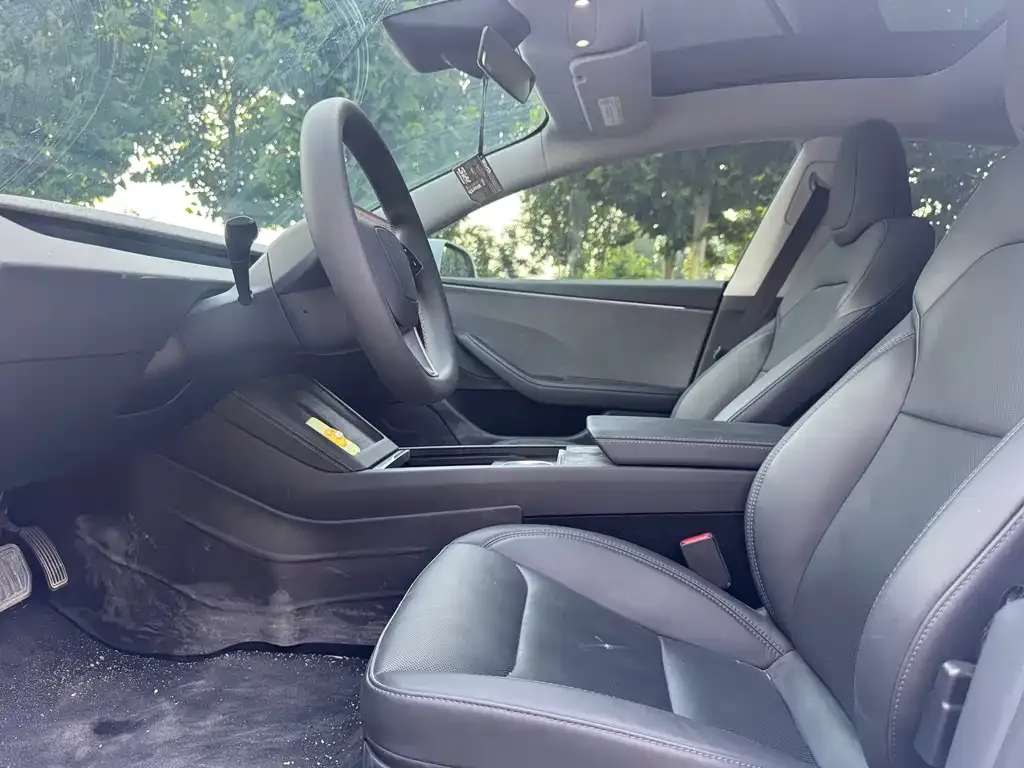 Tesla Model 3 — фото 3