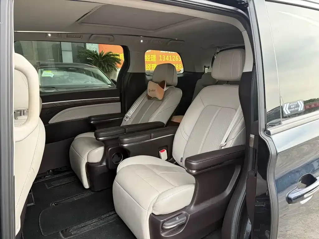 GAC Motor Trumpchi M8 — фото 9
