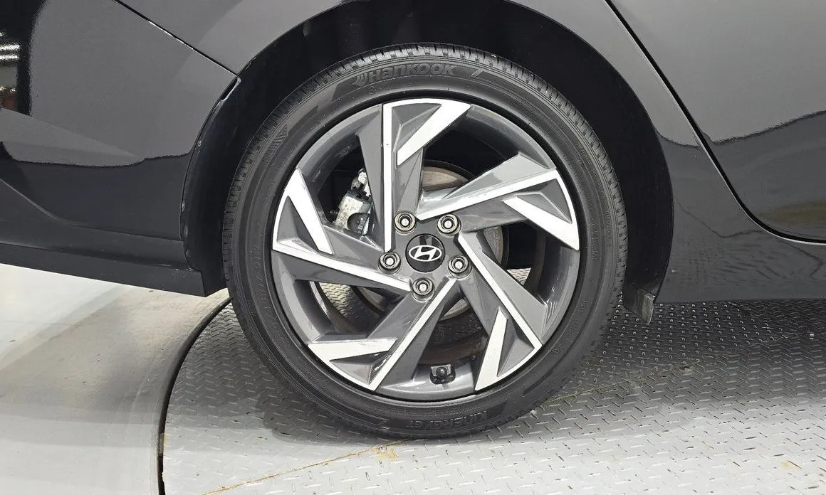 Hyundai AVANTE — фото 10