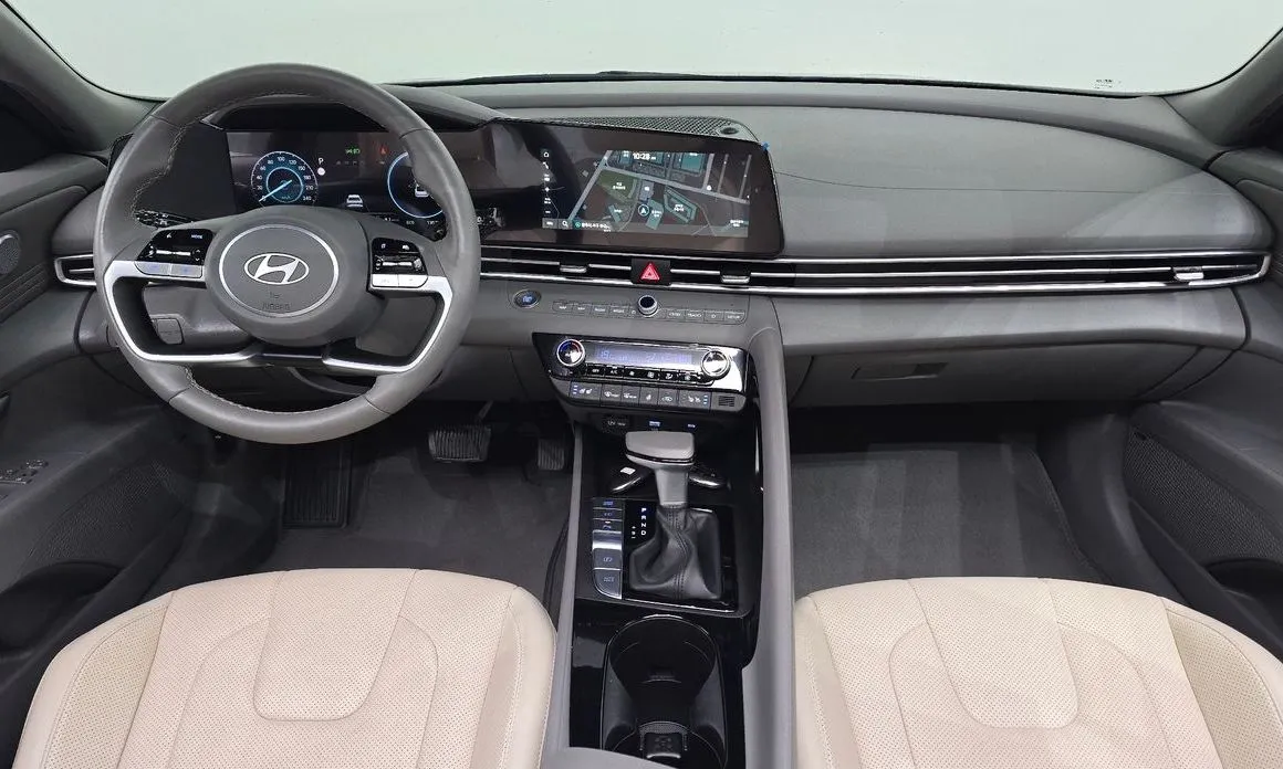 Hyundai AVANTE — фото 4