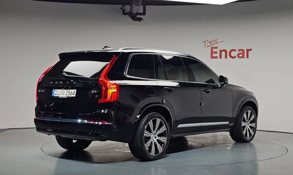 Volvo XC90 — фото 10