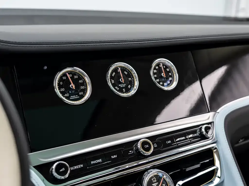 Bentley Flying Spur — фото 6