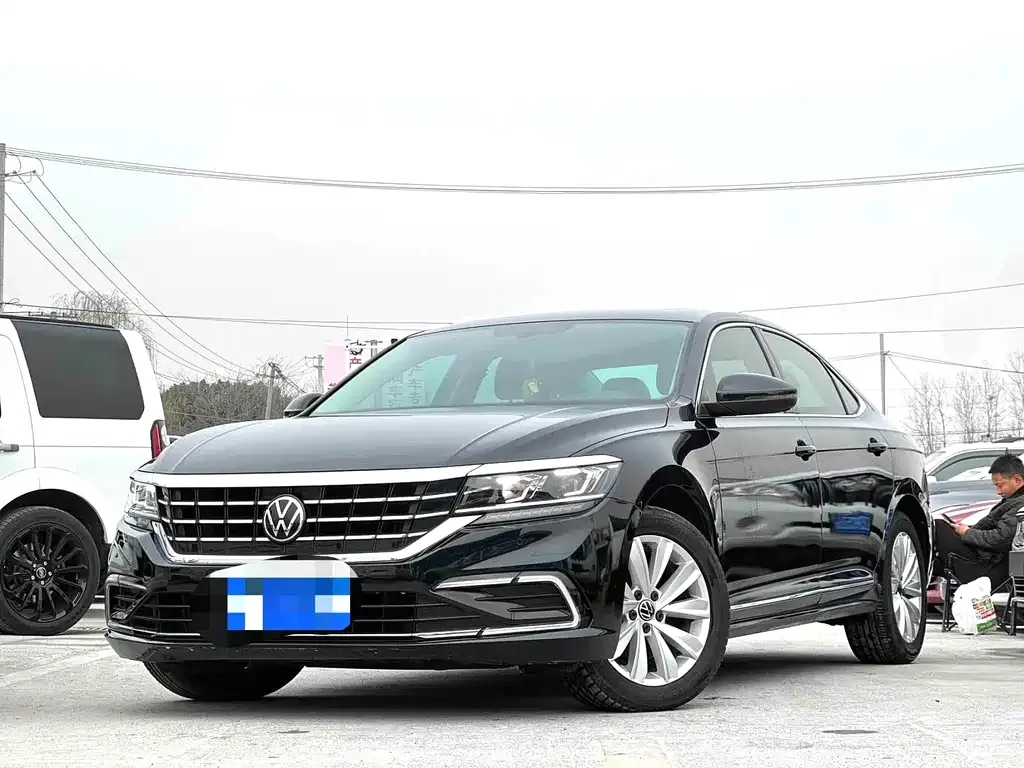 Volkswagen Passat — фото 1