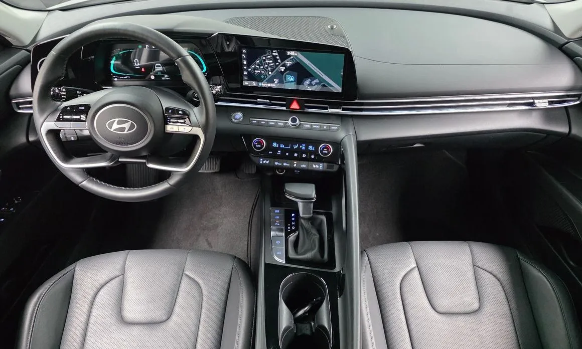 Hyundai AVANTE — фото 9