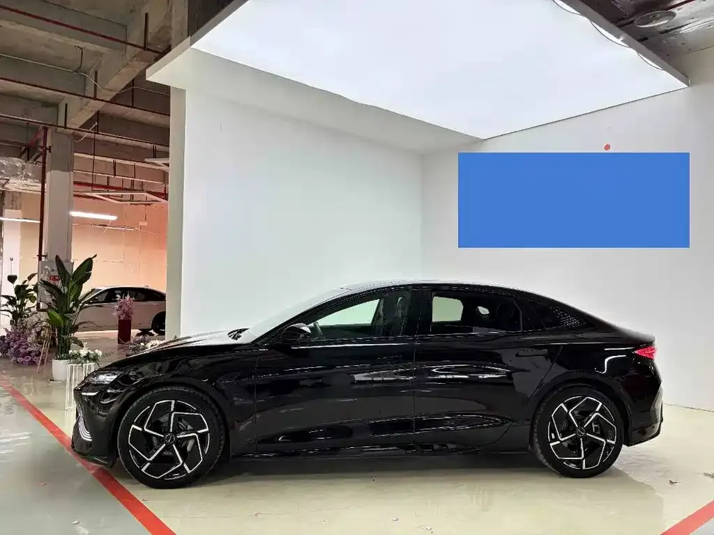 BYD Seal — фото 8