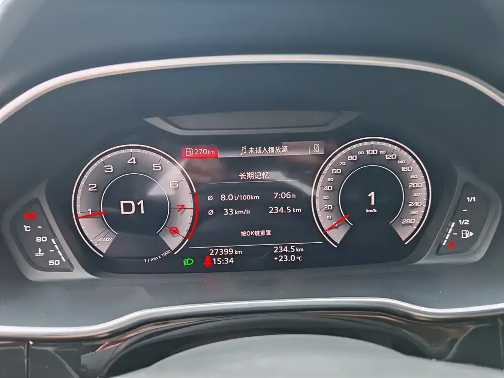 Audi Q3 2023 из CN, фото 2
