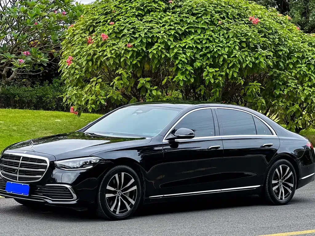 Mercedes-Benz S-Class — фото 1