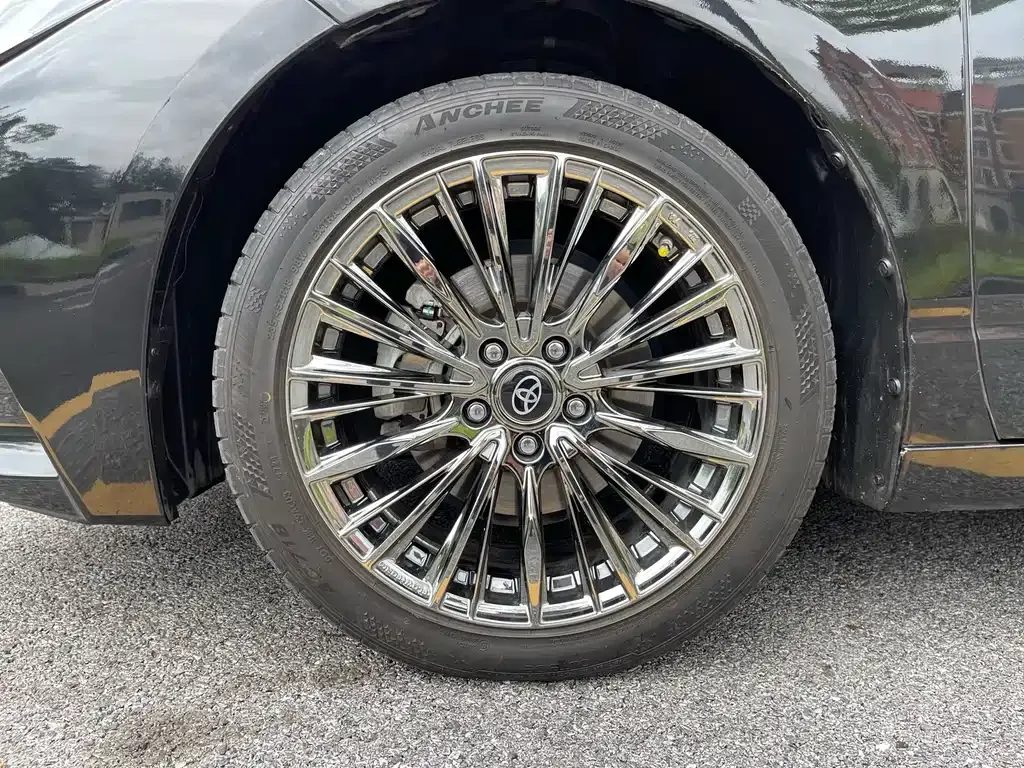 Toyota Avalon — фото 3