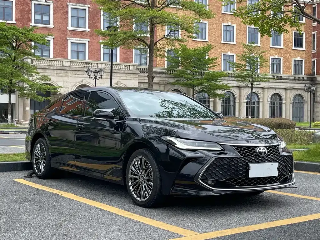 Toyota Avalon — фото 7