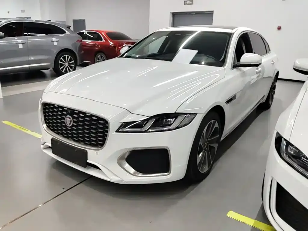 Jaguar XFL 2023 из CN, фото 9