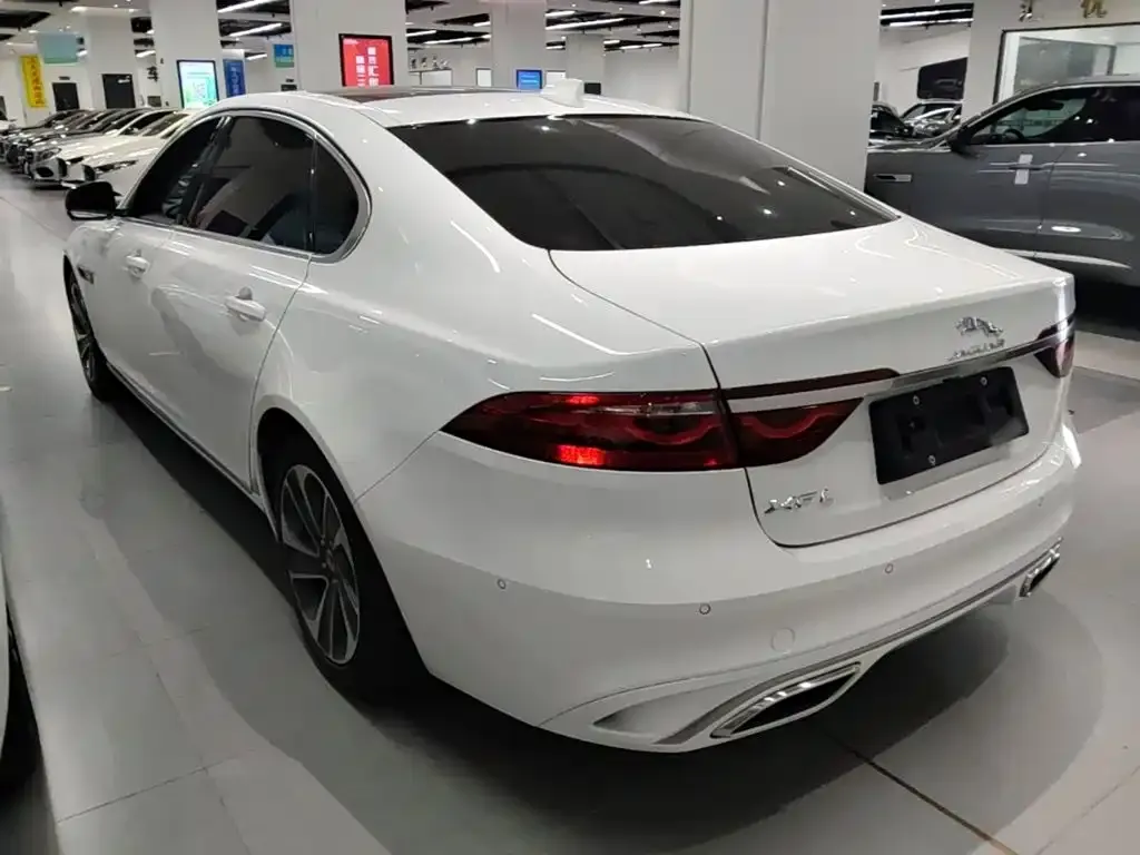 Jaguar XFL 2023 из CN, фото 7