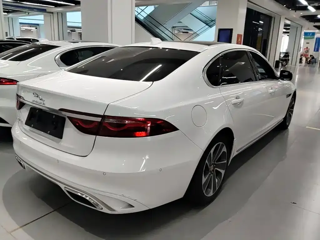 Jaguar XFL 2023 из CN, фото 8
