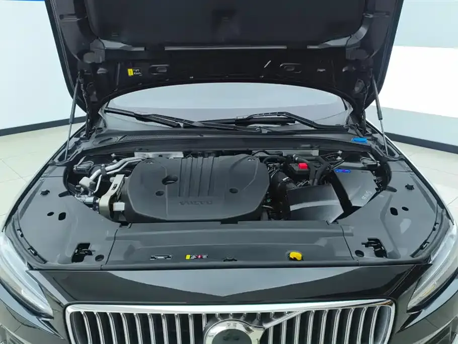Volvo S90 — фото 8