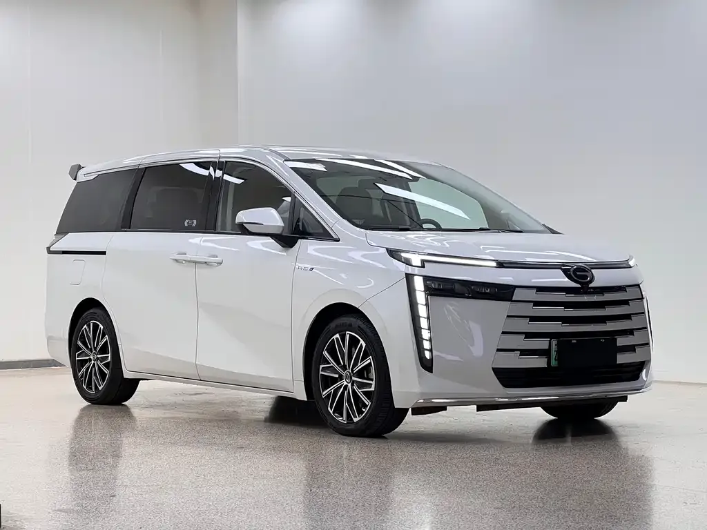 GAC Motor 传祺E8 PHEV — фото 4