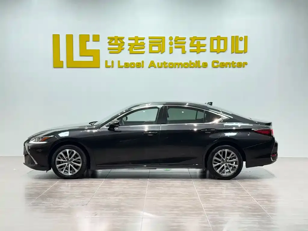 Lexus ES — фото 2
