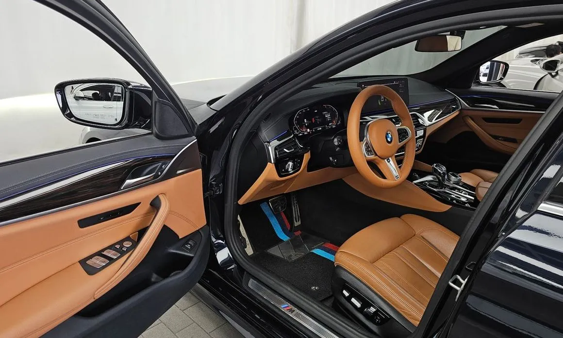 BMW 5-Series 2021 из KR, фото 8