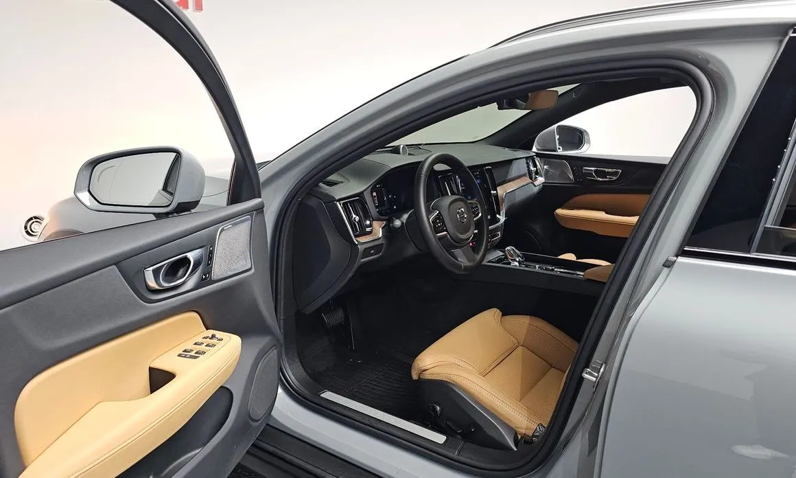 Volvo V60 2024 из KR, фото 10