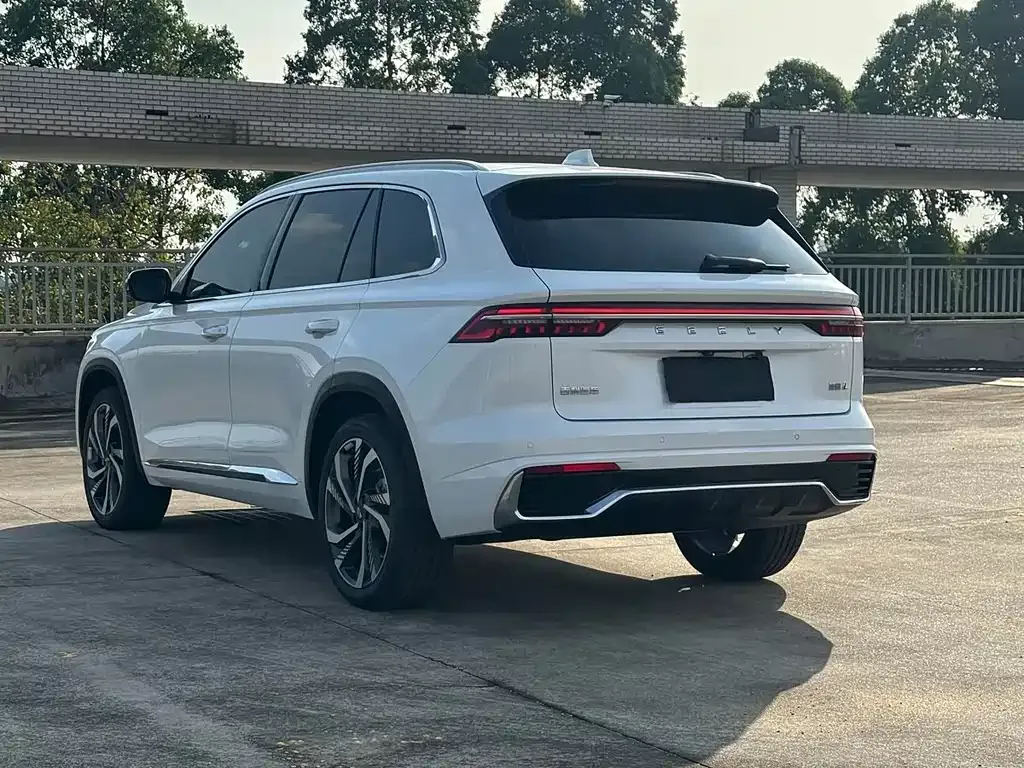 Geely Xingyue L — фото 3