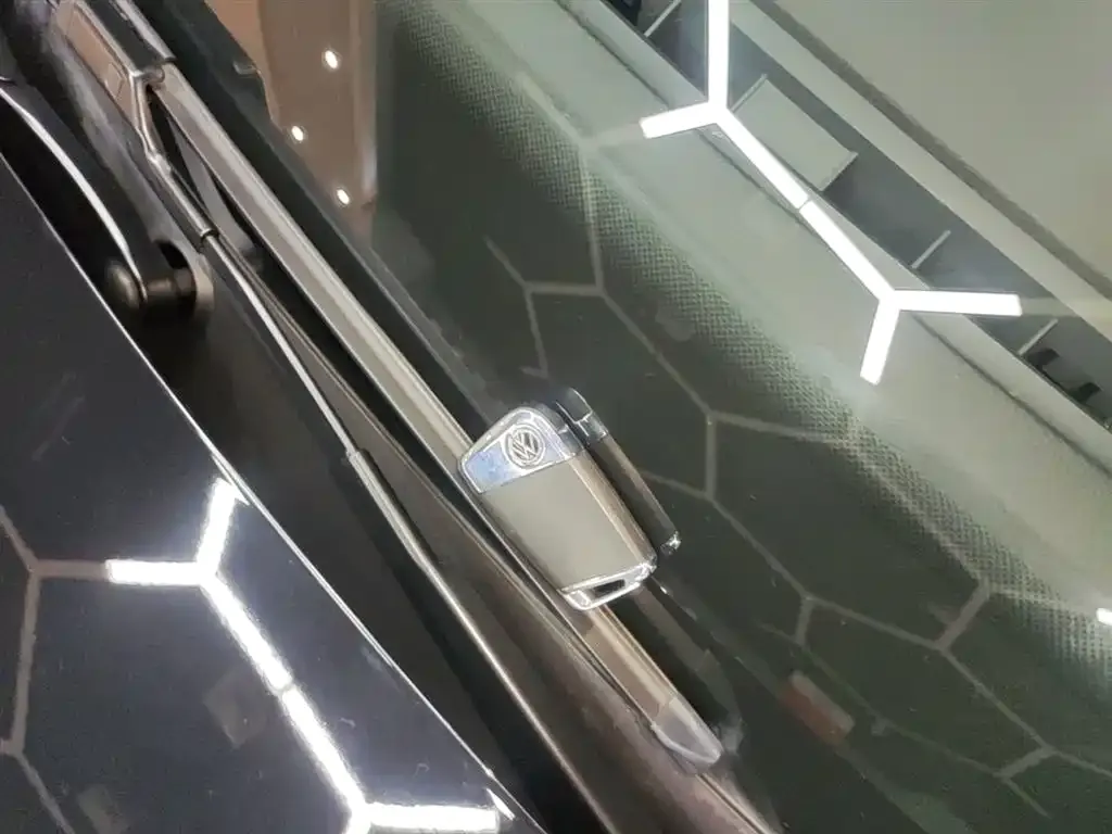 Volkswagen Magotan GTE PHEV 2023 из CN, фото 6
