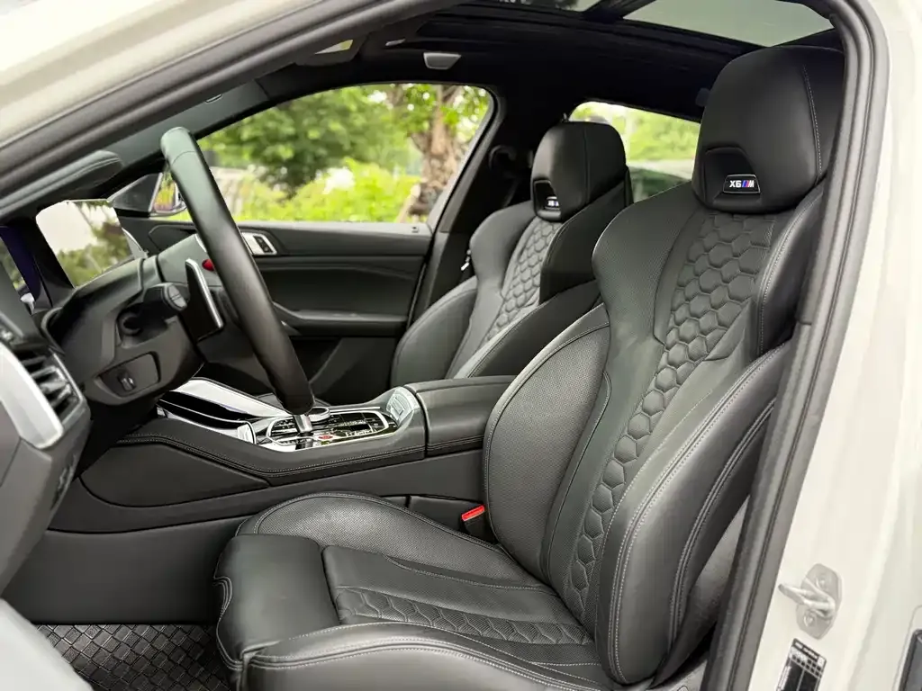BMW X6 M 2022 из CN, фото 4