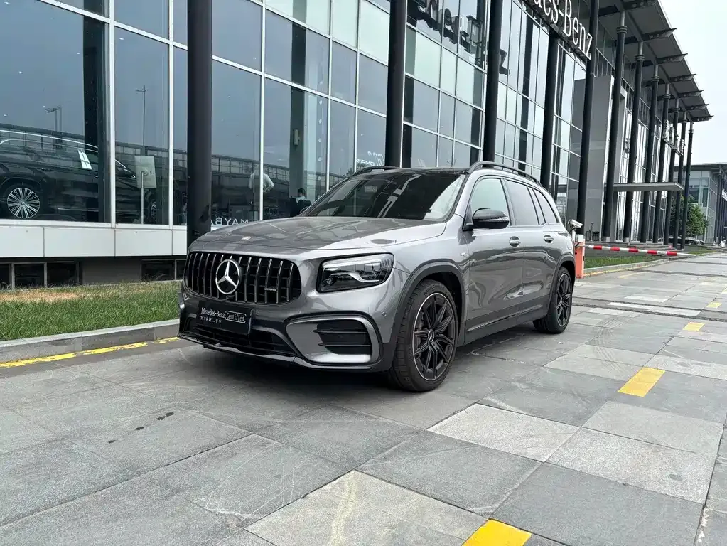 Mercedes-Benz GLB AMG — фото 1